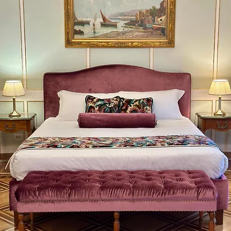 Konukevi Palazzo Monga Boutique 4*
