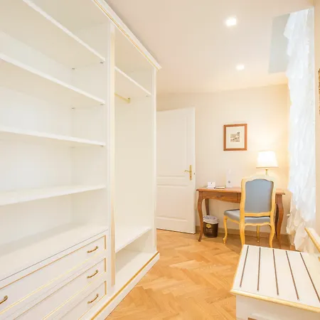Palazzo Monga Boutique Konukevi 4*
